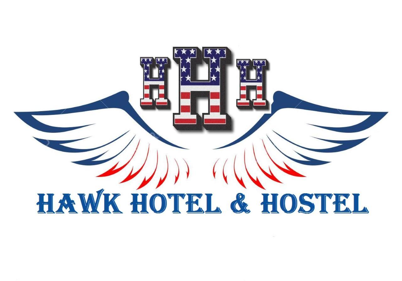 Hawk Hotel & Hostel Куала-Лумпур Экстерьер фото